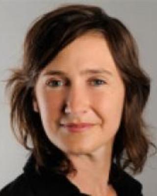 r148174-lisa_ford.jpg